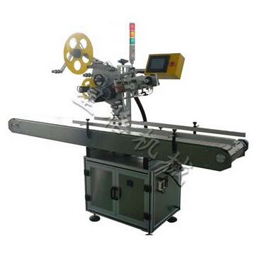 醬料平面貼標機(圖1)