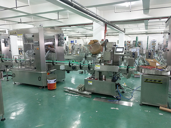 星格年中大促,6頭伺服醬料灌裝機成為公司主打產(圖1)