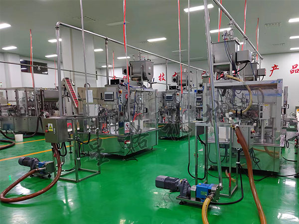 吸嘴式醬料包裝機可以包裝那種醬料(圖1) 吸嘴式醬料包裝機可以包裝那種醬料(圖1)
