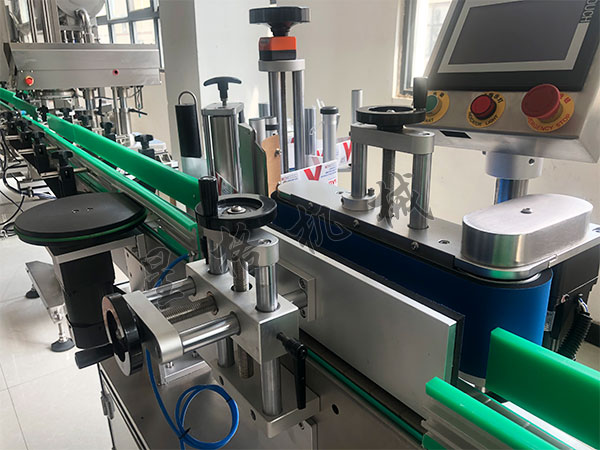 濃稠醬料灌裝生產線非標定制需要注意的內容(圖2) 濃稠醬料灌裝生產線非標定制需要注意的內容(圖2)