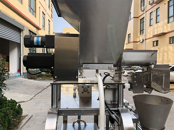 香椿醬料灌裝生產線那種灌裝方式的好(圖2)