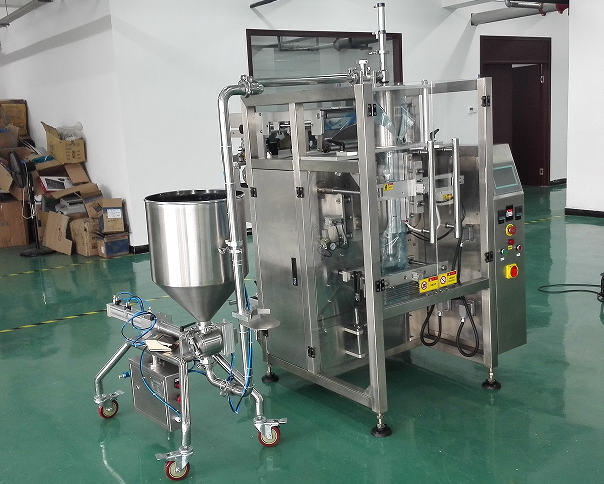 辣椒油食品包裝機-全自動辣椒油生產線設備人性化服務(圖2)